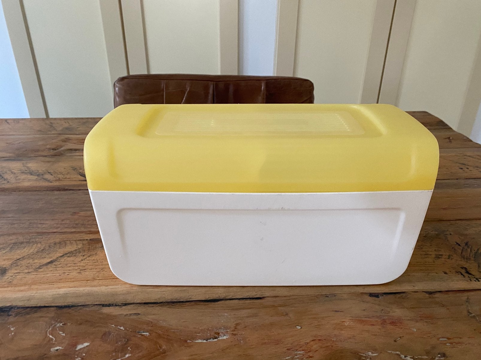 Tupperware brooddoos, Huis en Inrichting, Keuken | Tupperware, Ophalen of Verzenden, Zo goed als nieuw, Geel, Bewaardoos