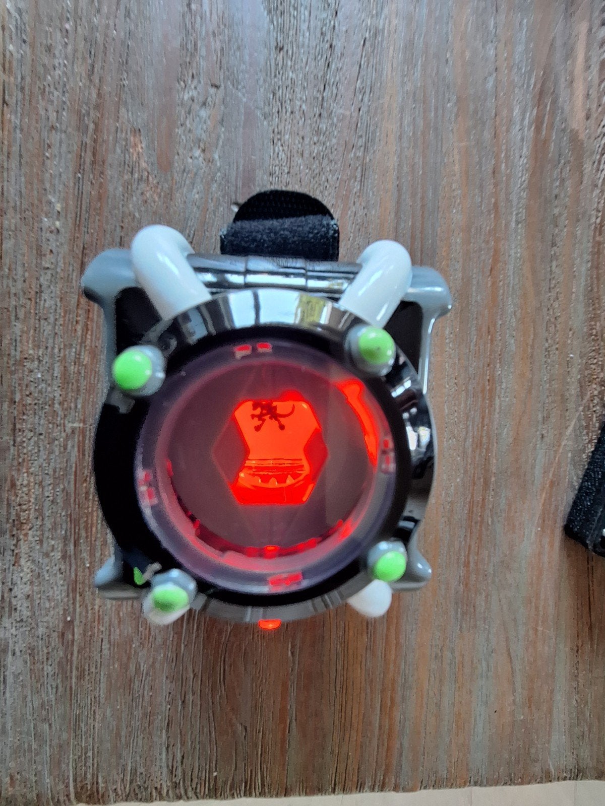 Ben 10 deluxe omnitrix, Ophalen of Verzenden, Zo goed als nieuw, Roze, Jongen of Meisje