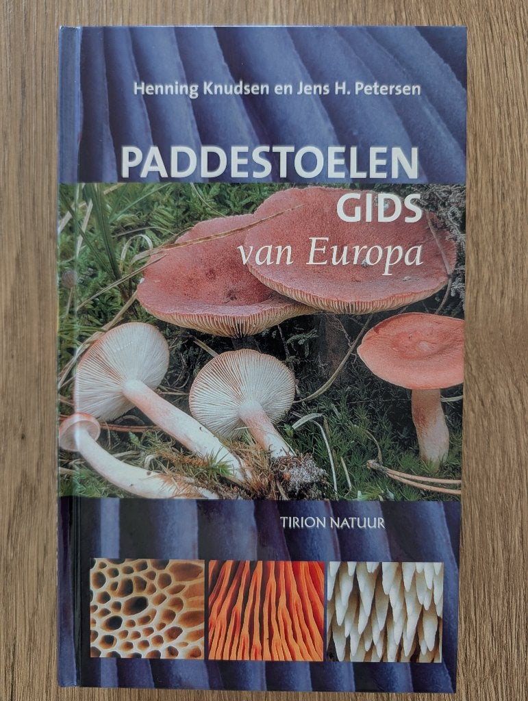 Paddestoelen Gids van Europa - Tirion Natuur, Henning Knudsen, Ophalen of Verzenden, Zo goed als nieuw, Natuur algemeen