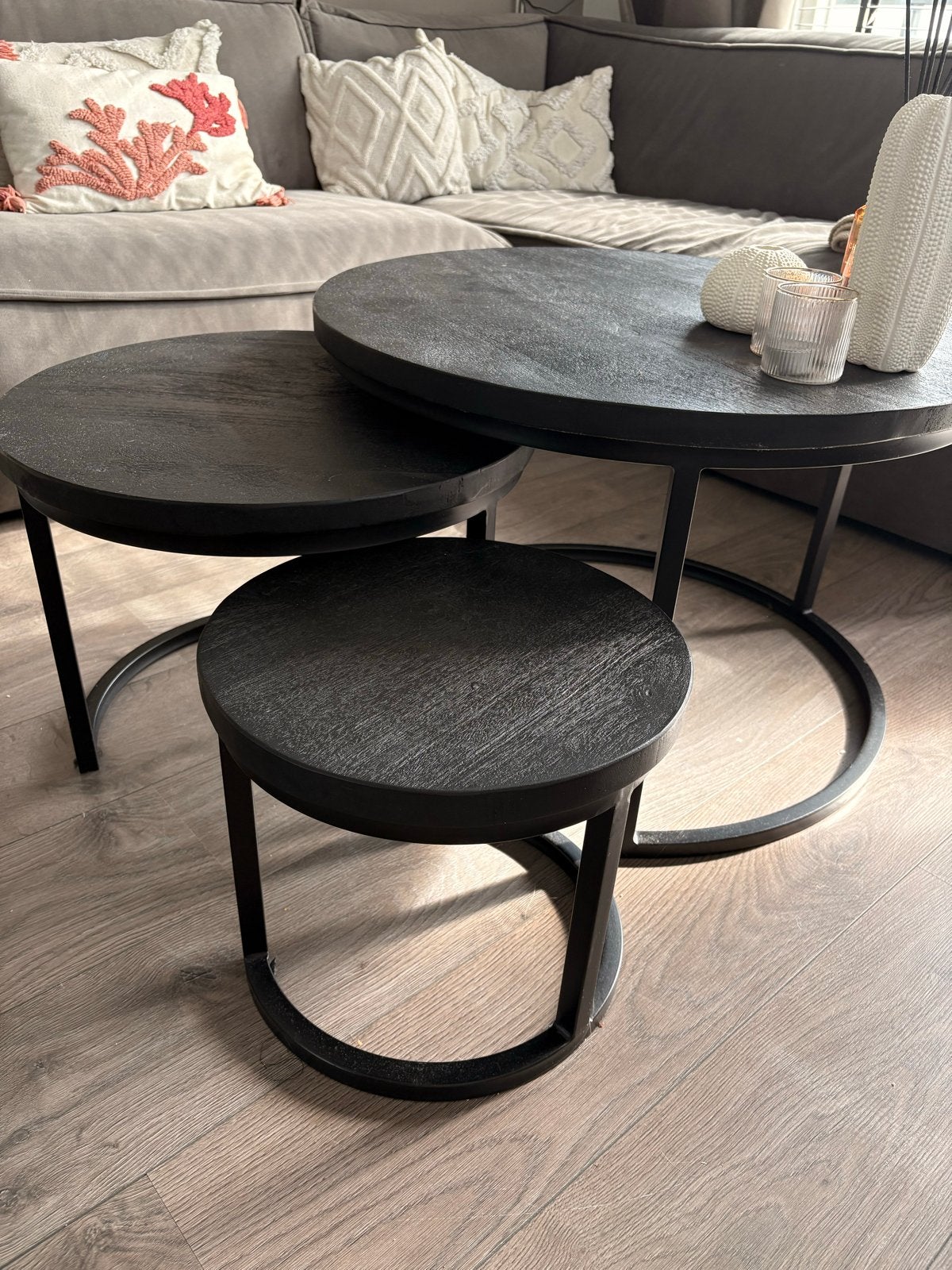 3-delige zwarte Mango houten tafeltjes set, Ophalen, Minder dan 50 cm, Rond, Zo goed als nieuw