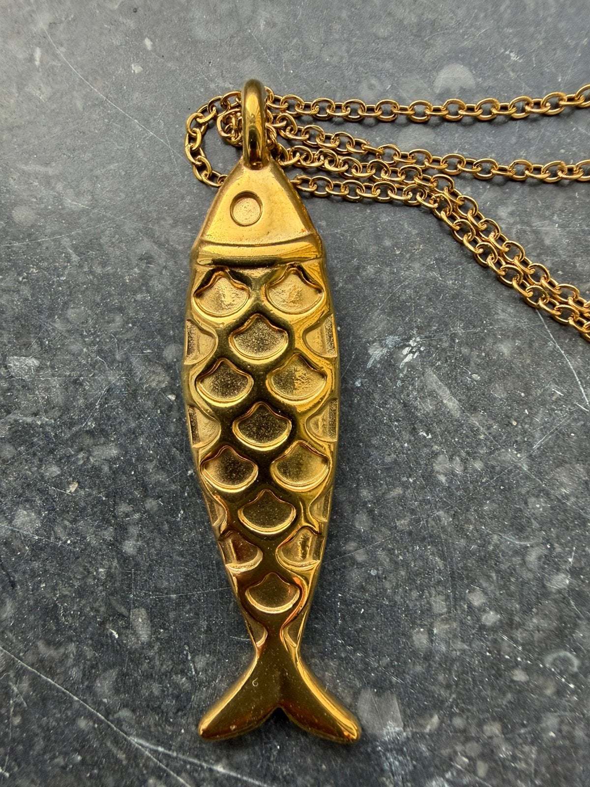 vis-hanger met ketting – stainless steel - goudkleurig, Ophalen of Verzenden, Zo goed als nieuw, Goud, Overige materialen