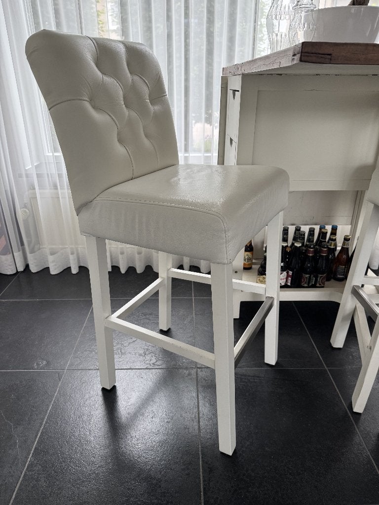 Hoge stoelen / krukken / barstoel / barkruk (set van 2), Ophalen, Gebruikt, Met voetsteun, Hout