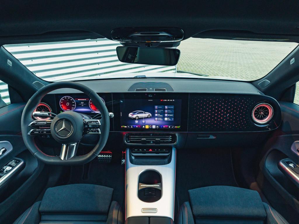 Mercedes-Benz CLA Coupé 250+ Launch Edition 85.5 kWh, Auto's, CLA, Achterwielaandrijving, Zwart, 743 km