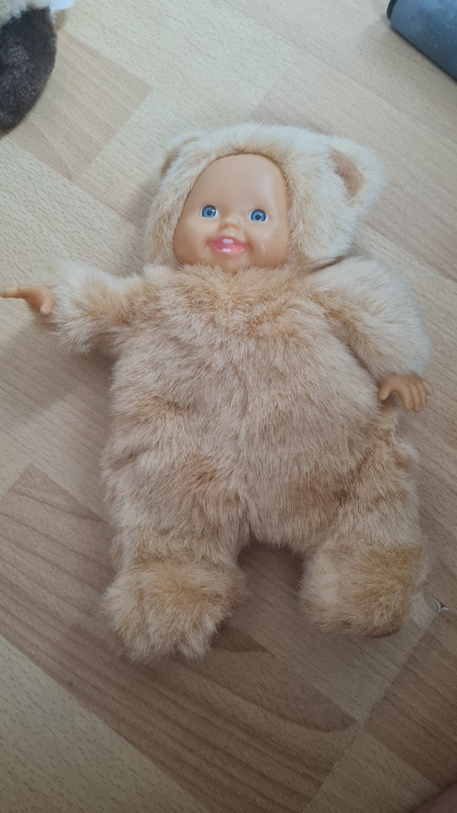 Anne Geddes babypop in berenpak - Zo goed als nieuw, Ophalen of Verzenden