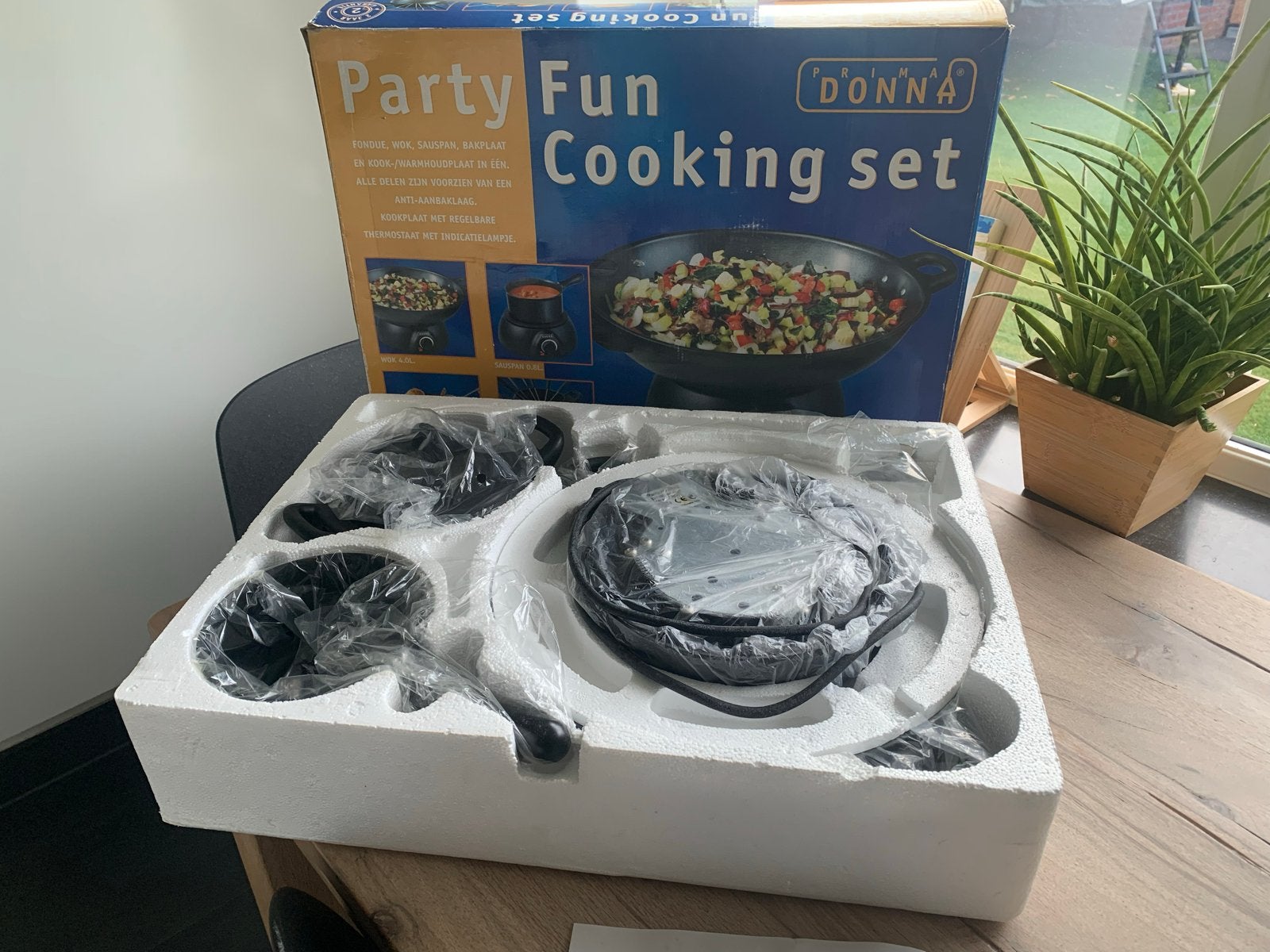 Donna Party Fun Cooking Set - Wok, Sauspan, Bakplaat, Fondue, Ophalen of Verzenden, Nieuw