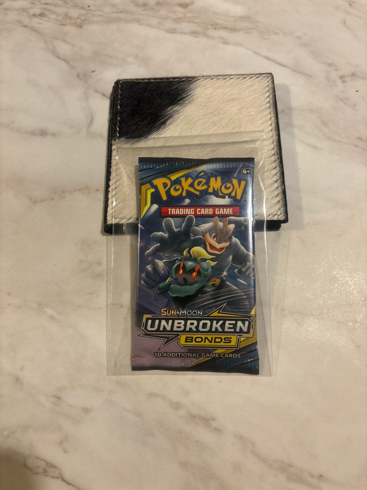 Unbroken bonds booster pack, Hobby en Vrije tijd, Verzamelkaartspellen | Pokémon, Ophalen of Verzenden, Zo goed als nieuw, Meerdere kaarten