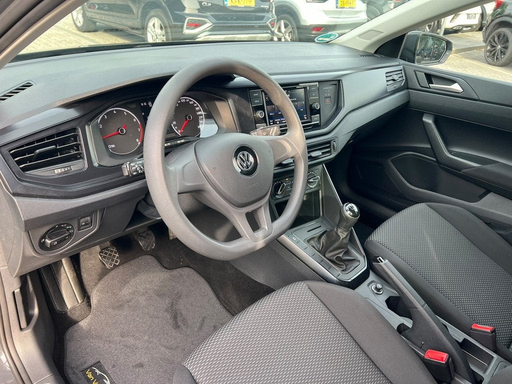 Volkswagen Polo 1.0 MPI airco, stoelverw, sportvelgen, speed, Voorwielaandrijving, Stof, Gebruikt, Zwart