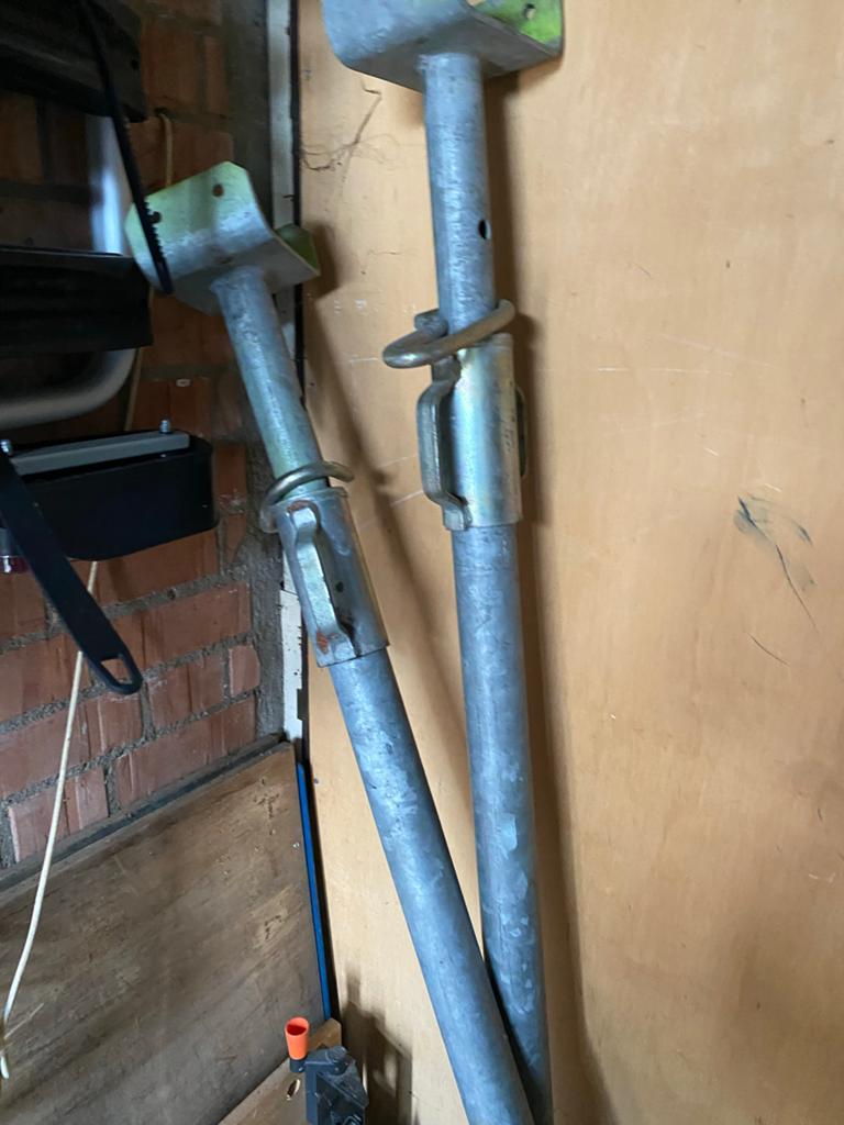 Steigerpalen / Stempels (2 stuks), Ophalen, Gebruikt, Overige typen, 2 tot 5 meter