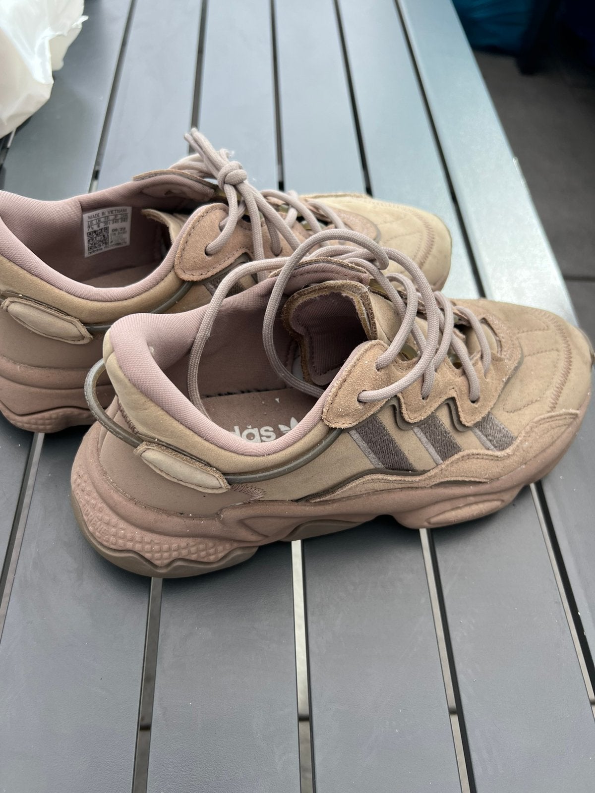 Adidas ozweego maat 39, Kleding | Dames, Ophalen of Verzenden, Zo goed als nieuw, Sneakers of Gympen