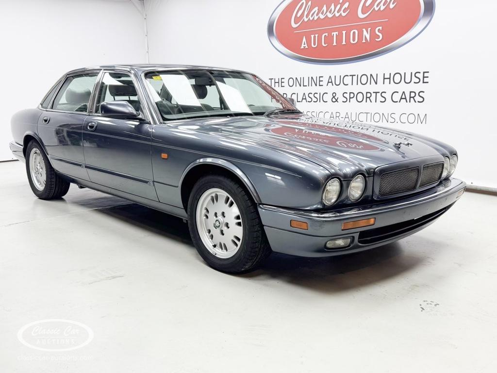 Jaguar XJ6 4.0  - ONLINE AUCTION, Auto's, Jaguar, Automaat, Gebruikt, Overige modellen, Bedrijf