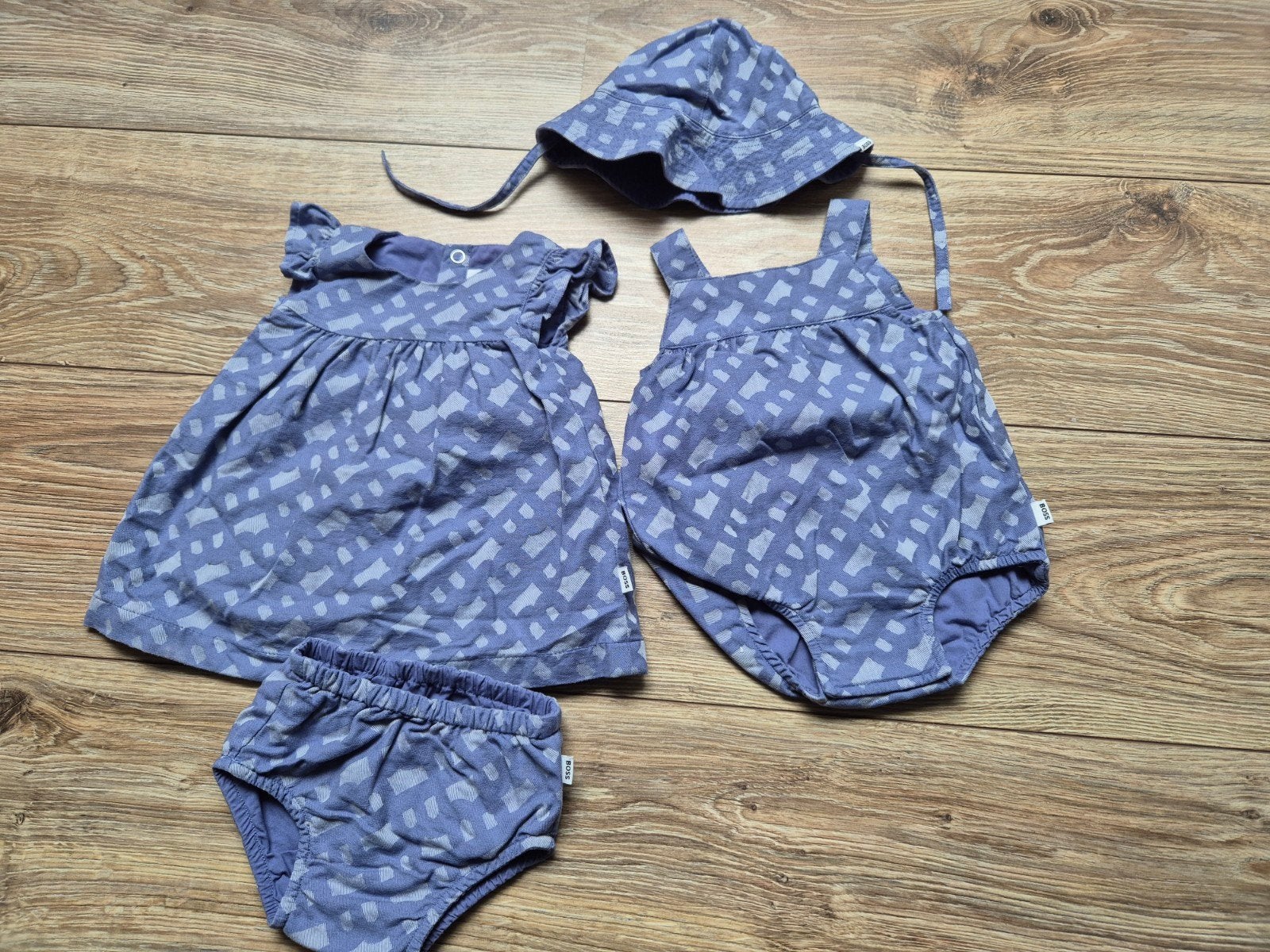 Hugo boss setjes maatje 56, Kinderen en Baby's, Meisje, Ophalen of Verzenden, Zo goed als nieuw, Setje