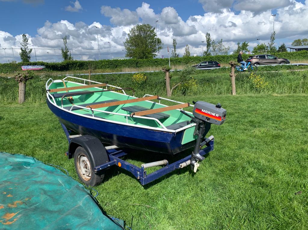 Mooie plezier/viser boot met 2 pk 2 takt mariner BETROUWBAAR, Ophalen, Trailer