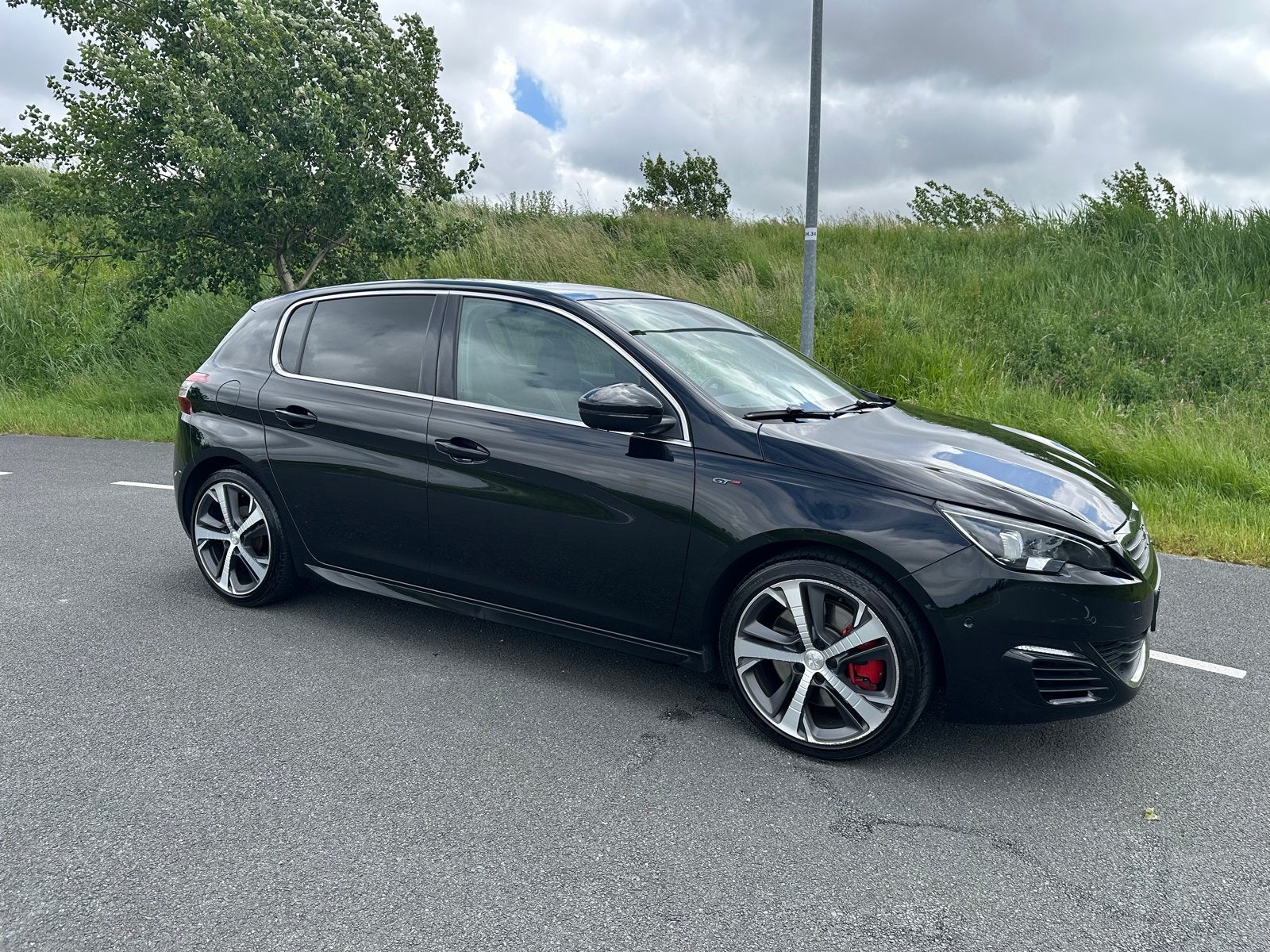 Peugeot 308 GT! 205pk 2017, Auto's, Voorwielaandrijving, 4 cilinders, 635 kg, Zwart