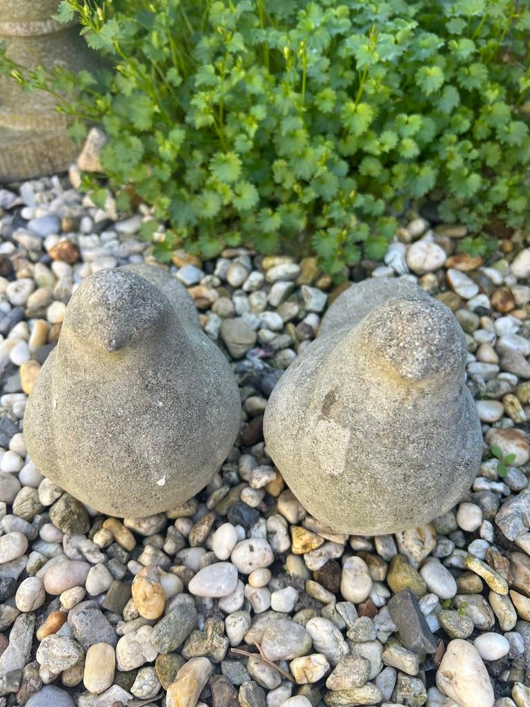 Twee betonnen vogels - Tuindecoratie, Ophalen of Verzenden, Gebruikt, Beton, Dierenbeeld