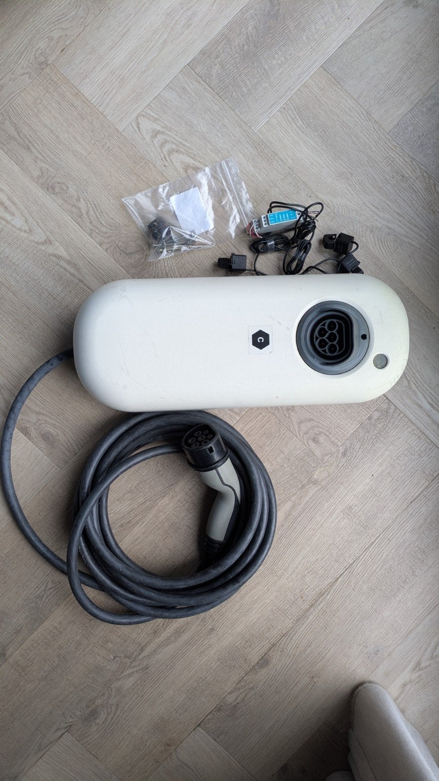 Shell Recharge Advanced 3.0 Laadpaal met 7.5m kabel, Ophalen, Gebruikt, Laadpaal