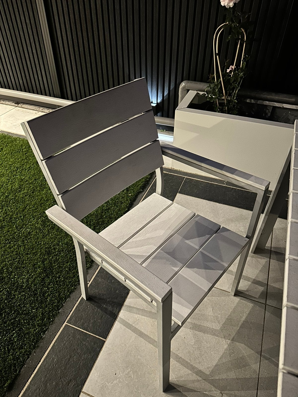 3 chair and table fir garden, Ophalen, Zo goed als nieuw