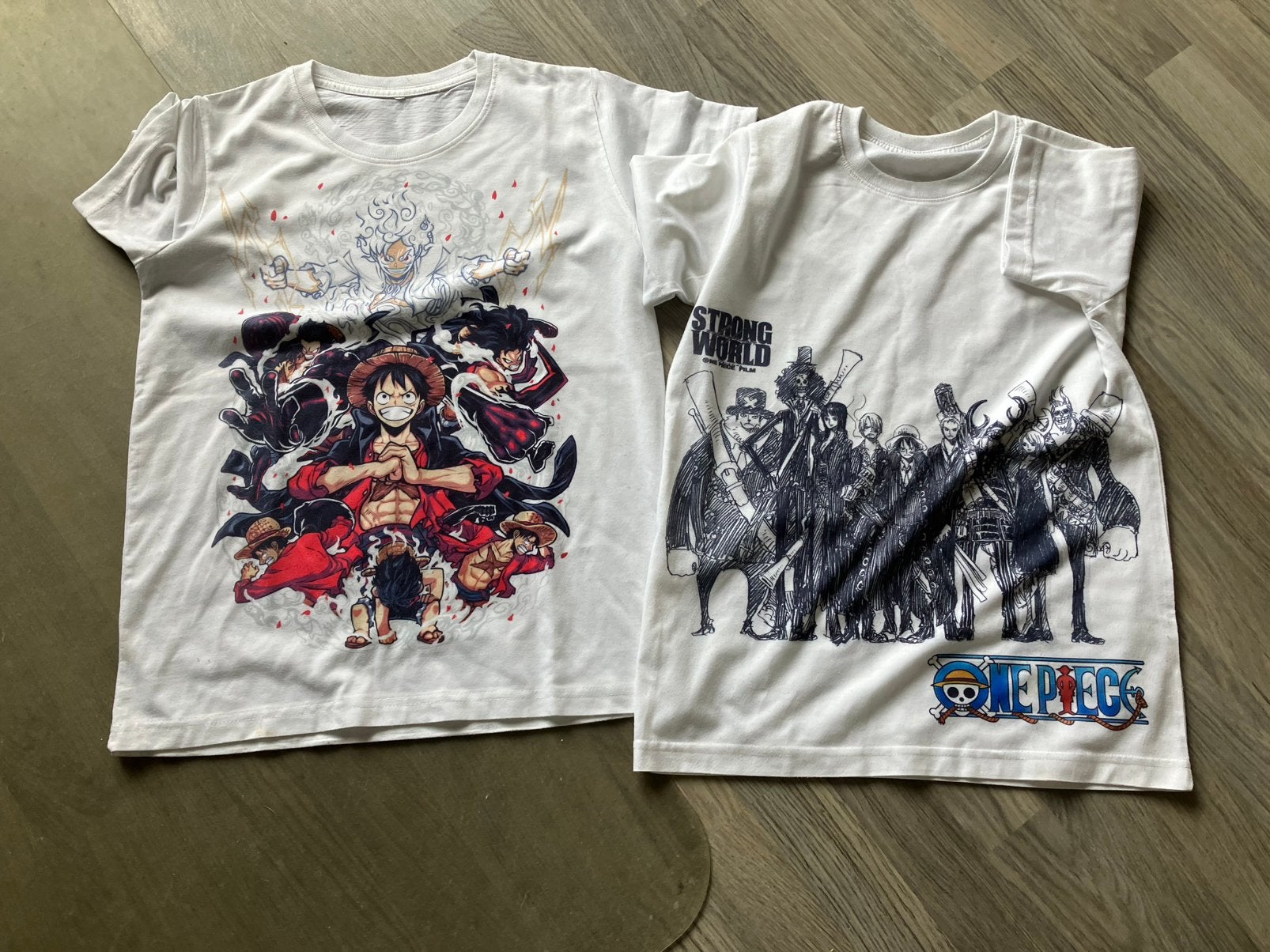 2 leuke Manga t-shirts maat 164 bijna gratis, Ophalen of Verzenden, Zo goed als nieuw
