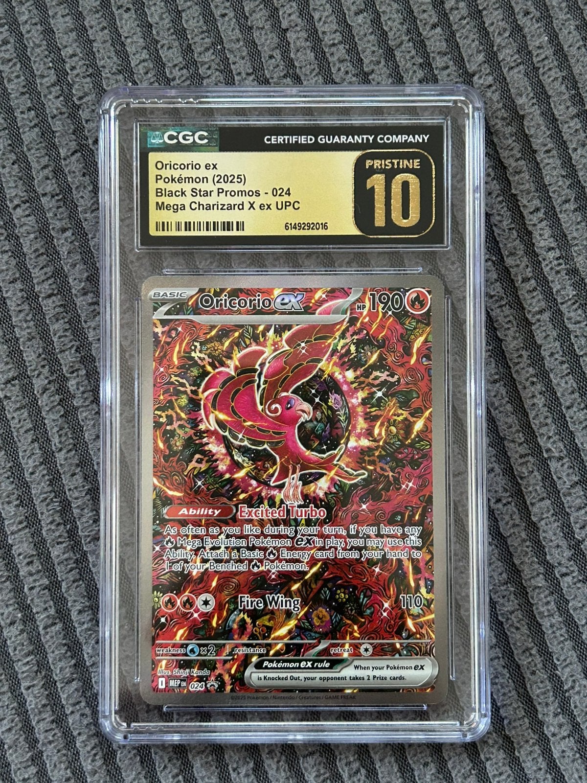 Oricorio CGC PRISTINE 10 upc mega Charizard promo, Ophalen of Verzenden, Zo goed als nieuw