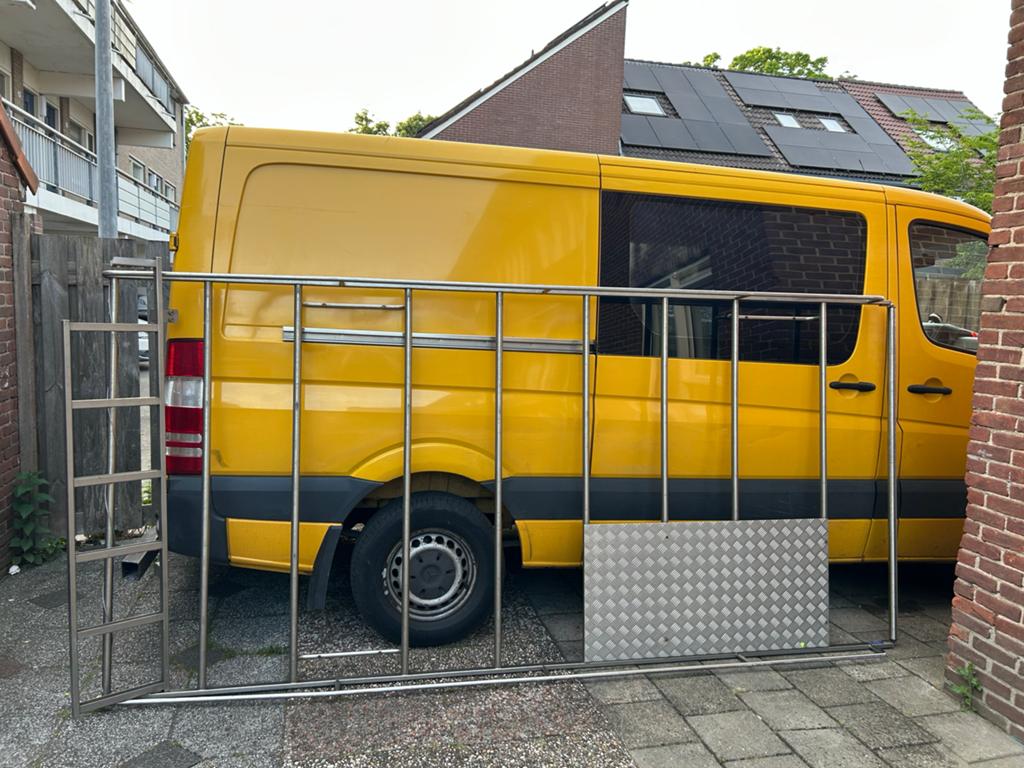 Roestvrijstalen imperiaal Mercedes printer. met ladder, Ophalen, Gebruikt, Voor, Mercedes-Benz