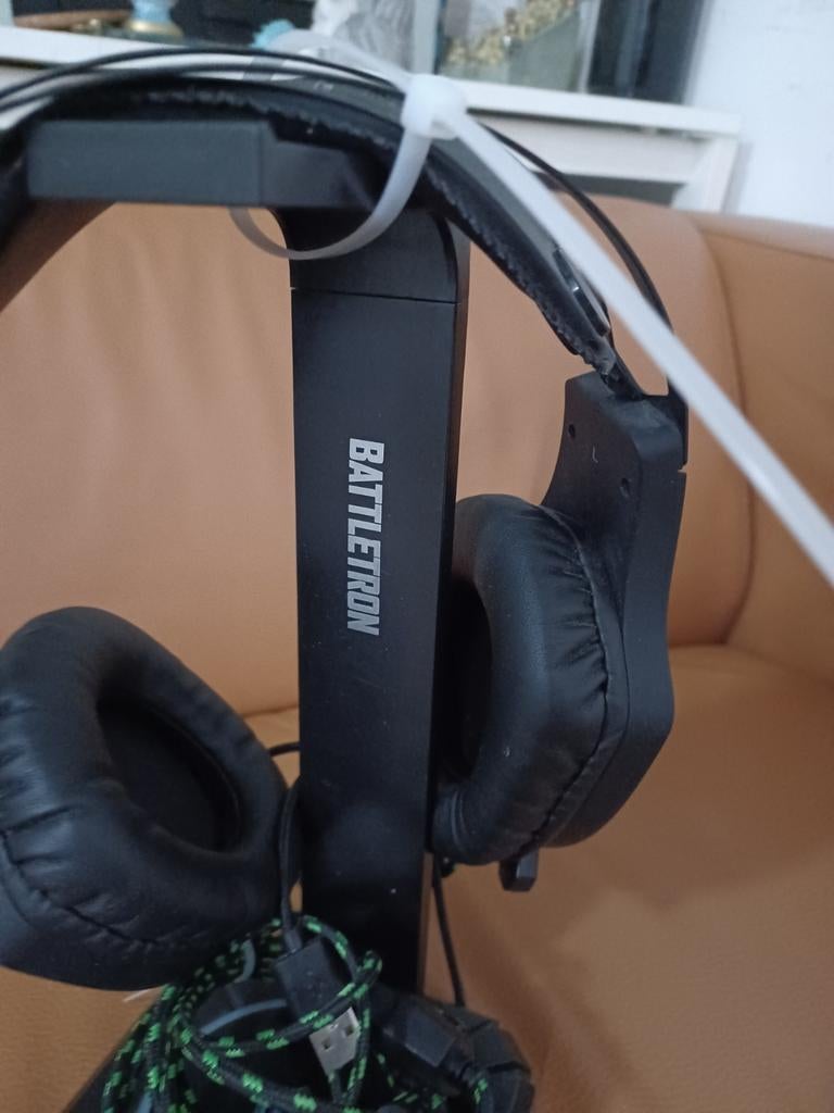 2 headsets, Ophalen of Verzenden, Zo goed als nieuw