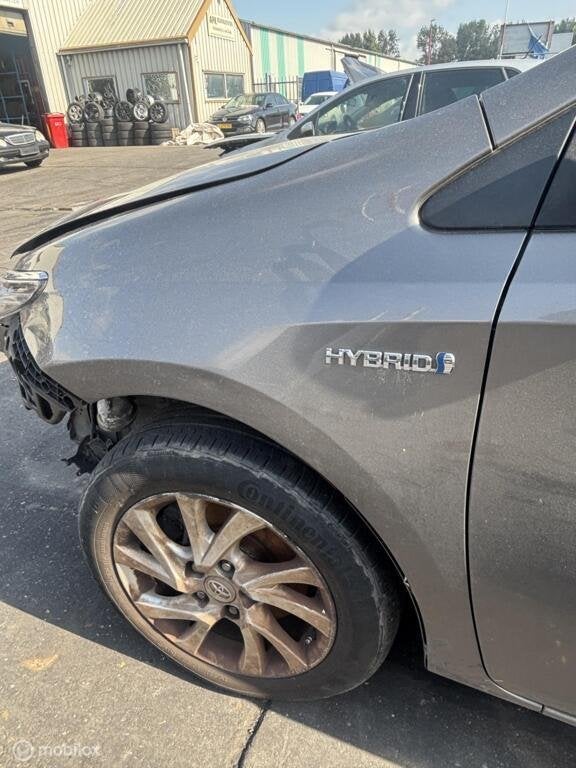 Voorscherm links Toyota Auris Touring Sports ('13-'19), Auto-onderdelen, Carrosserie en Plaatwerk, Toyota, Gebruikt, Ophalen of Verzenden