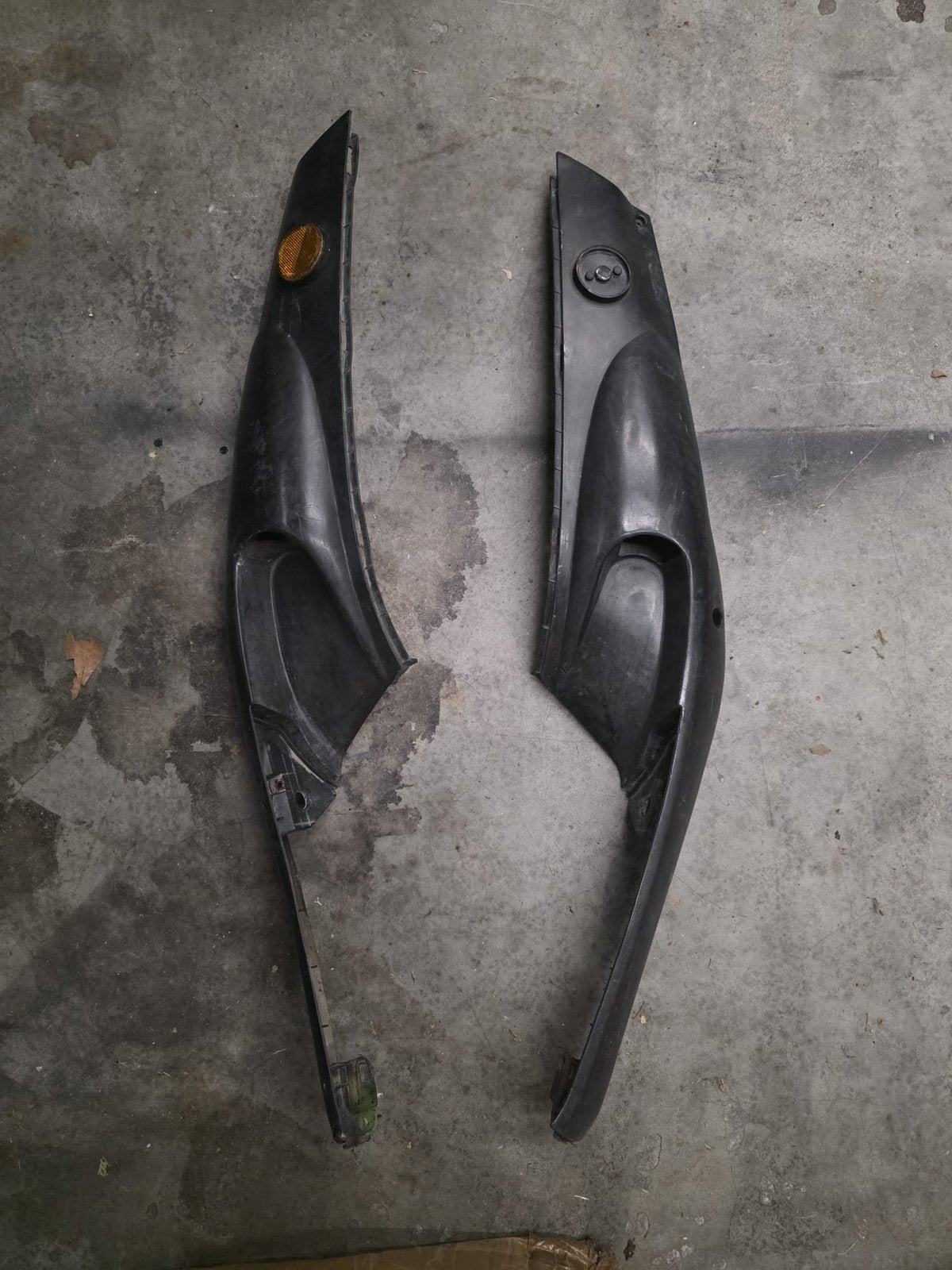 Piaggio zip type 3 sp98 zijkappen onderdelen, Ophalen of Verzenden
