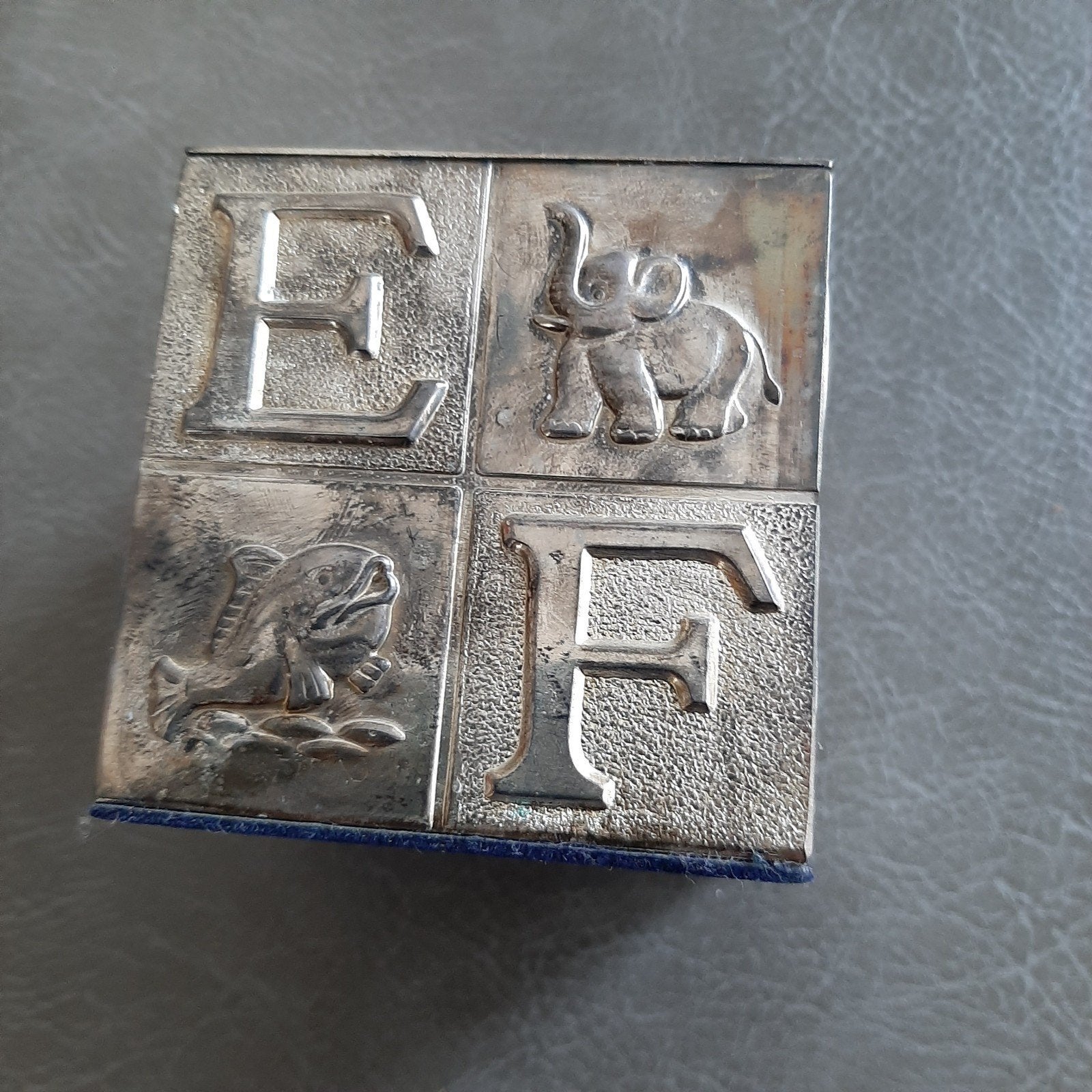 spaarpot, zilver, kubus met letters, Verzamelen, Spaarpotten, Ophalen of Verzenden, Nieuw