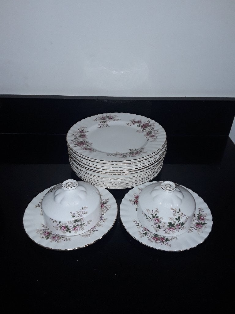 Royal albert Lavender rose 12 ontbijtborden en 2 botervloten, Verzenden
