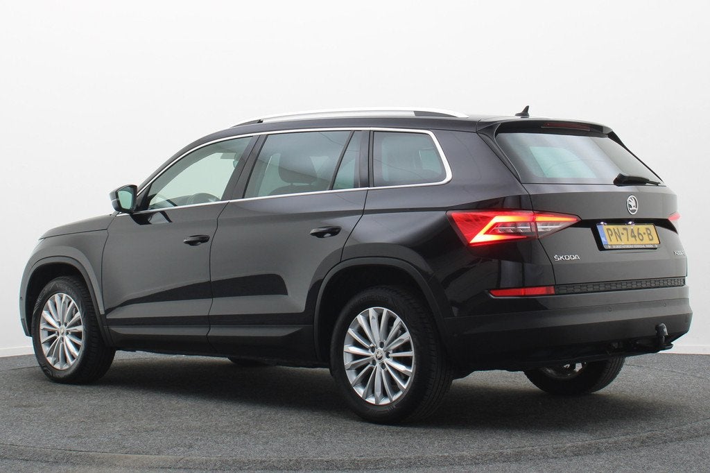 Skoda Kodiaq 1.4 TSI Style Business Leer, 360 Camera, Appl, Auto's, Skoda, Voorwielaandrijving, 4 cilinders, Zwart, Handgeschakeld