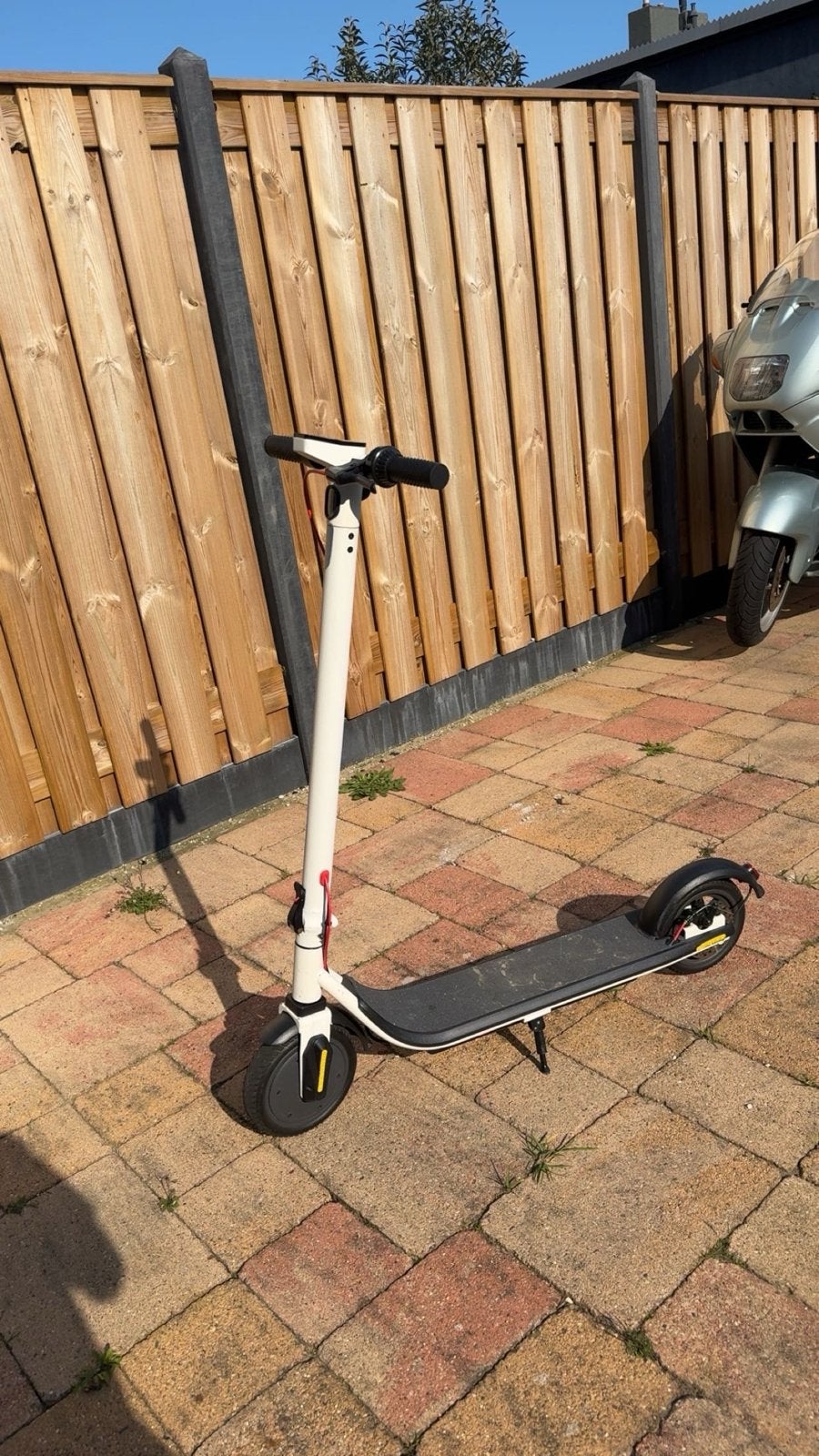 Xiaomi E-step Wit 2024 Model, Fietsen en Brommers, Steps, Ophalen of Verzenden, Zo goed als nieuw, Elektrische step (E-scooter)