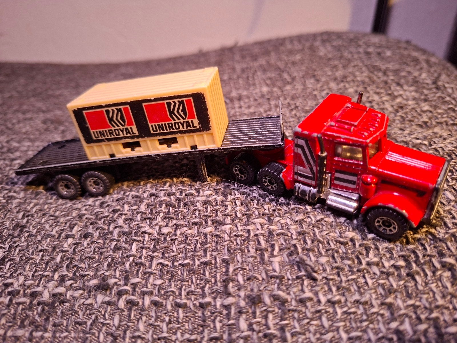 Vintage Matchbox Peterbilt 1981 Truck met oplegger (Lesney), Ophalen of Verzenden, Gebruikt