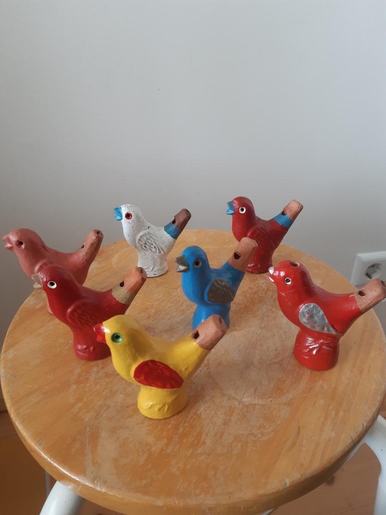 7 klei keramieke watervogel fluitjes., Ophalen of Verzenden