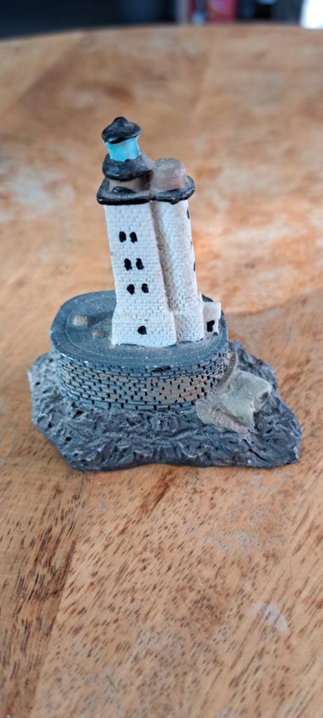 Miniatuur Vuurtoren van Steen - Decoratief Beeldje, Ophalen of Verzenden, Zo goed als nieuw