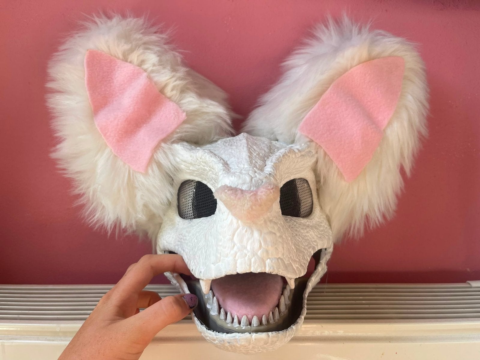Witte Fursuit dino mask met Oren, Ophalen of Verzenden, Gebruikt, Toneelattributen of Onderdelen