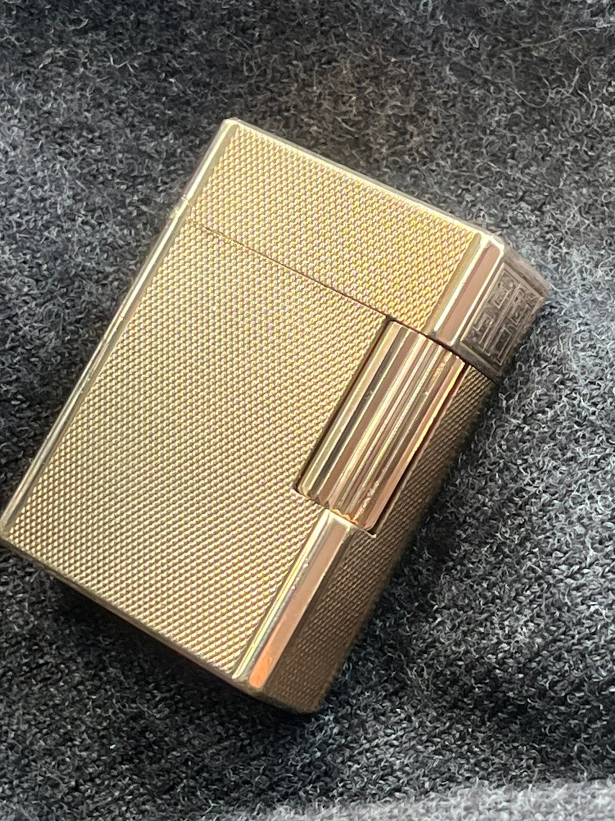 Gouden St. Dupont L1, BR, regelbare vlam. Klein model. Goud, Ophalen of Verzenden, Gebruikt, Aansteker