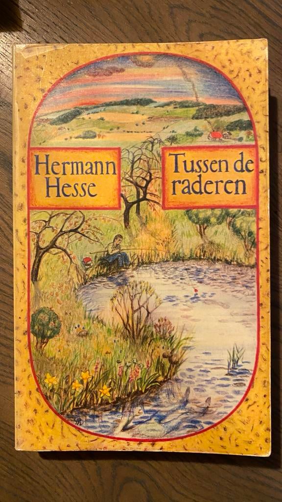 Herman Hesse - Tussen de Raderen (Kwintessens 14, 1973), Boeken, Ophalen of Verzenden, Gelezen, Nederland