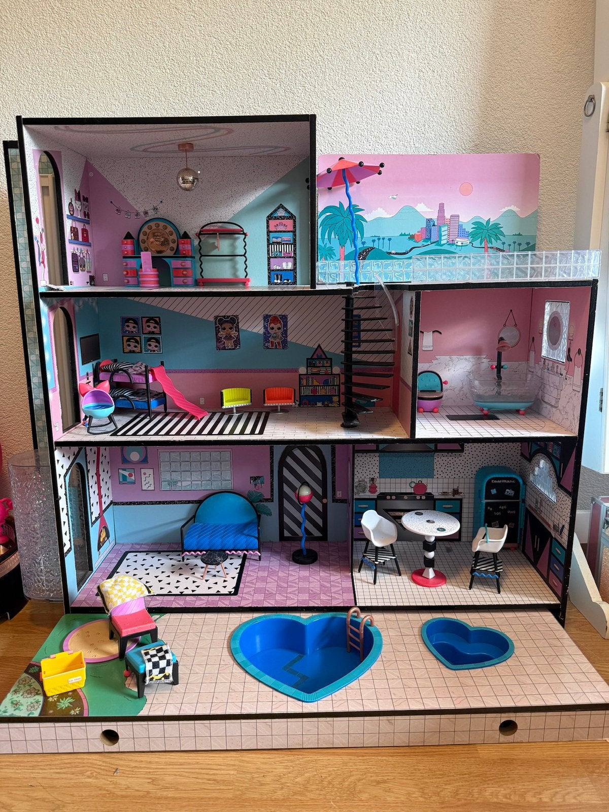 LOL surprise poppenhuis met veel accessoires en poppetjes, Ophalen, Zo goed als nieuw, Poppenhuis