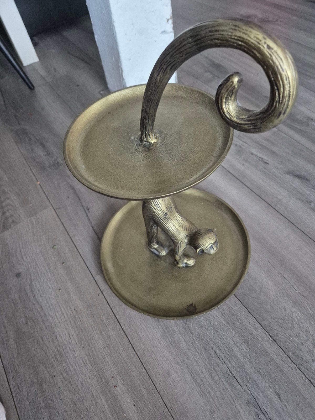 Clayre & Eef Etagère met Apenfiguur - Goudkleurig, Huis en Inrichting, Woonaccessoires | Etagères, Ophalen of Verzenden, Gebruikt