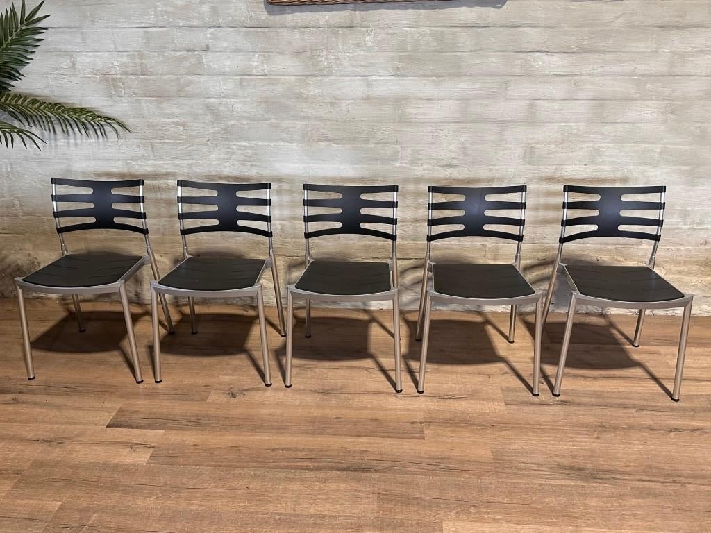 10 Fritz Hansen Stapelstoelen / prijs per stuk, Ophalen, Zwart, Zo goed als nieuw, Modern