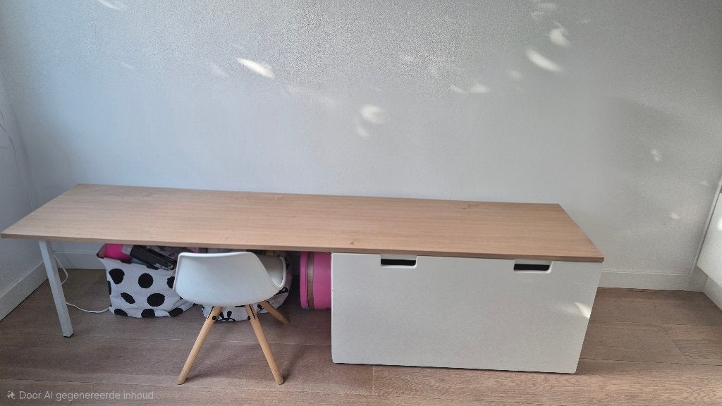 Ikea smastad speelgoedkist / speeltafel/ bureau incl stoel, Ophalen, Zo goed als nieuw, Wit, Opbergmeubel