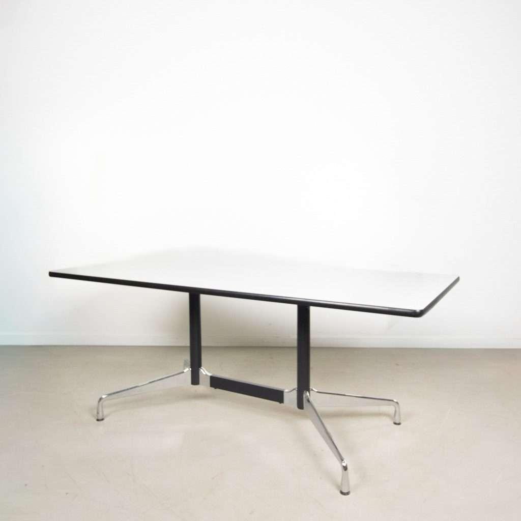 1x Vitra Eames Segmented Tafel Wit Kunststof 180 cm – Chroom, Niet ingevuld, 50 tot 100 cm, 150 tot 200 cm, Niet ingevuld
