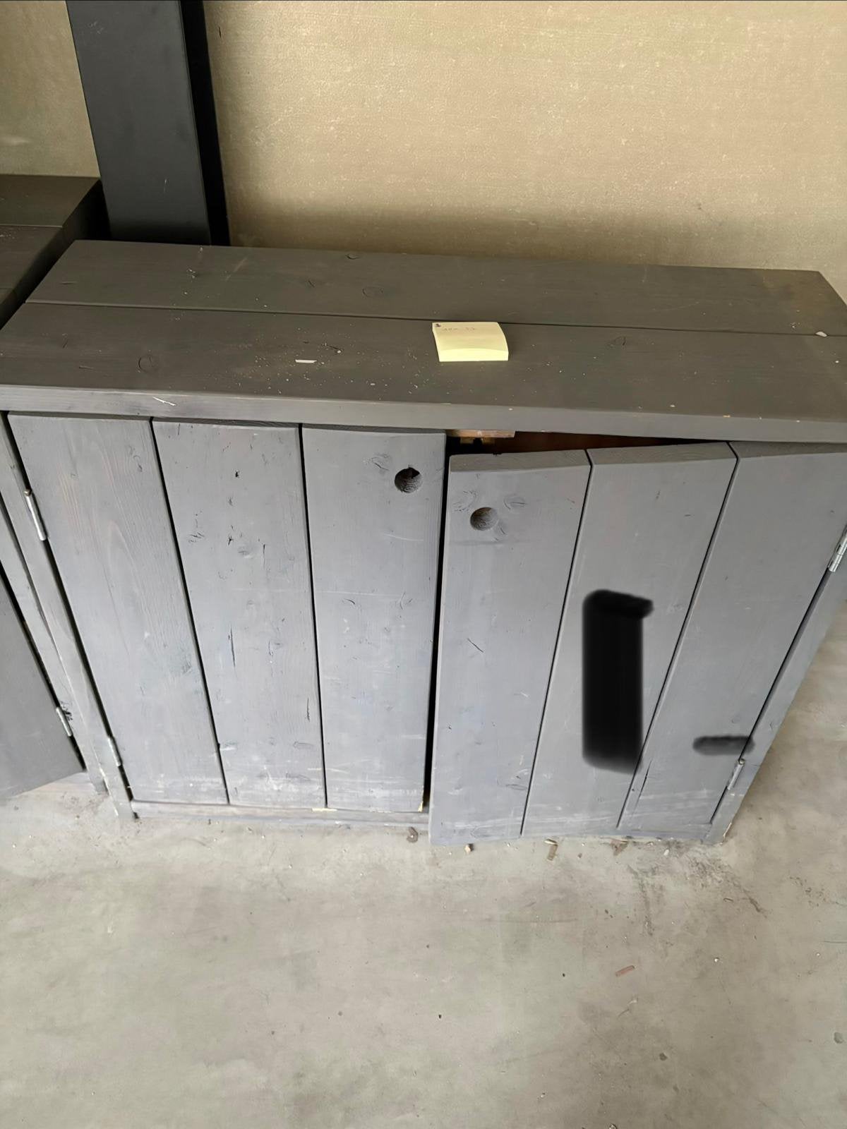 Robuuste steigerhouten kast met deuren en planken, Huis en Inrichting, Kasten | Boekenkasten, Ophalen, 100 tot 150 cm, Zo goed als nieuw