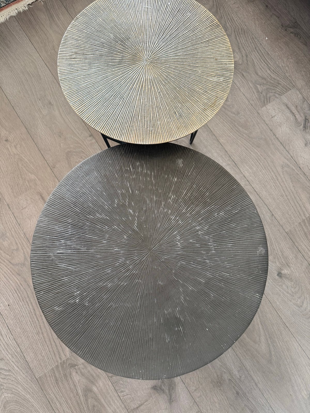 Set van 2 LABEL51 Nobby salontafels, metaal, Huis en Inrichting, Tafels | Salontafels, Ophalen, Gebruikt, Rond, 50 tot 100 cm
