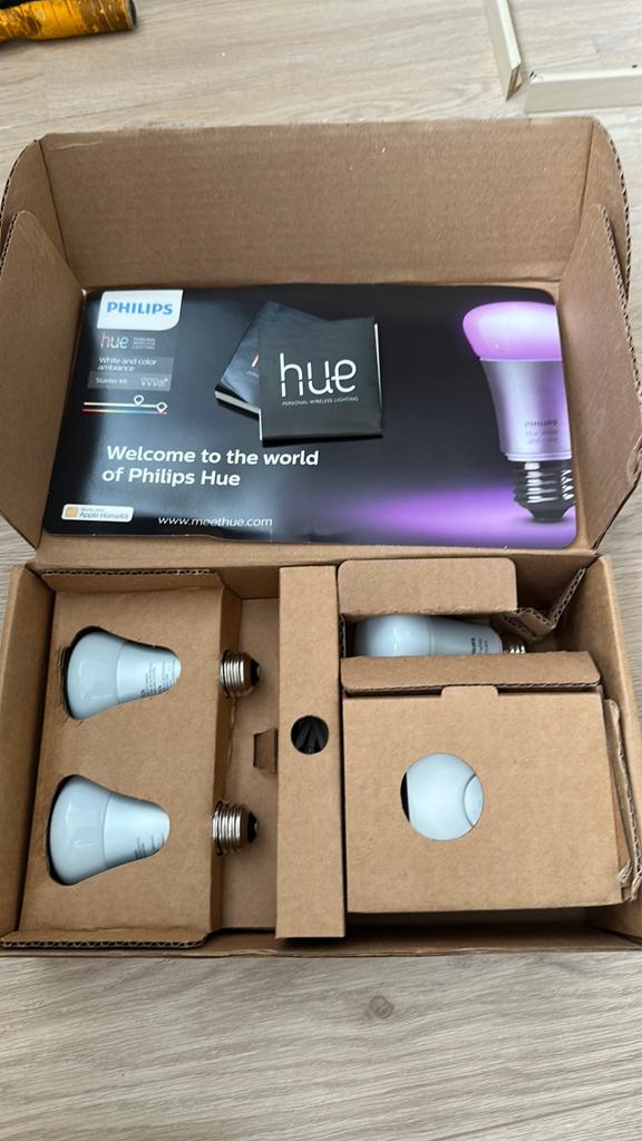 Fitting E26 PHILIPS Hue starterkit white, color ambiance, Huis en Inrichting, Lampen | Losse lampen, Led-lamp, Minder dan 30 watt