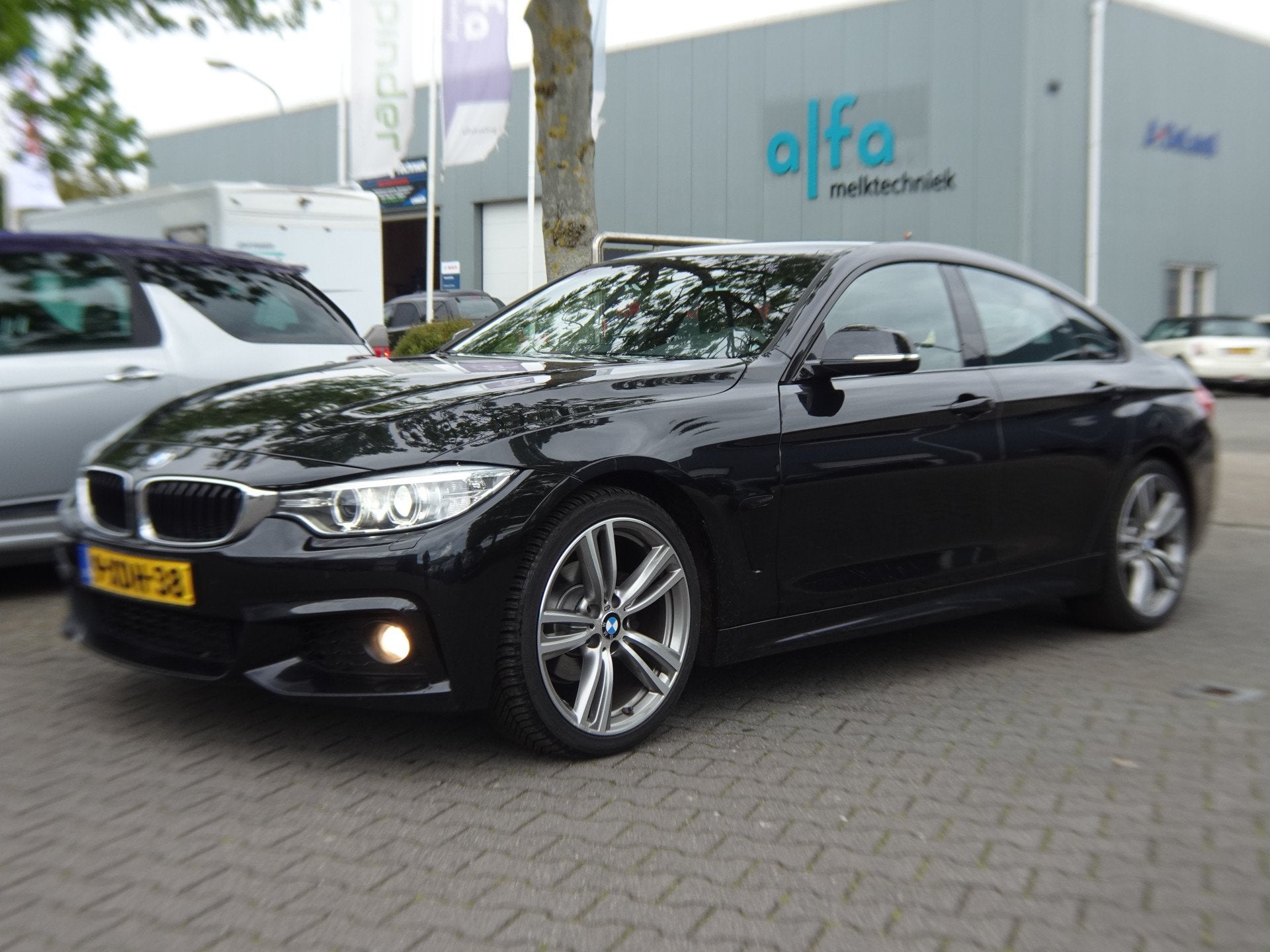 BMW 4 Serie Gran Coupé 420i Executive (bj 2014), Auto's, Gebruikt, Euro 6, 4 cilinders, Zwart