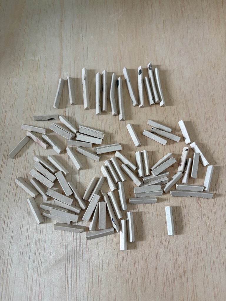 Stapelmateriaal voor keramiek stook - Driekantstaafjes, Hobby en Vrije tijd, Pottenbakken, Ophalen of Verzenden, Gebruikt