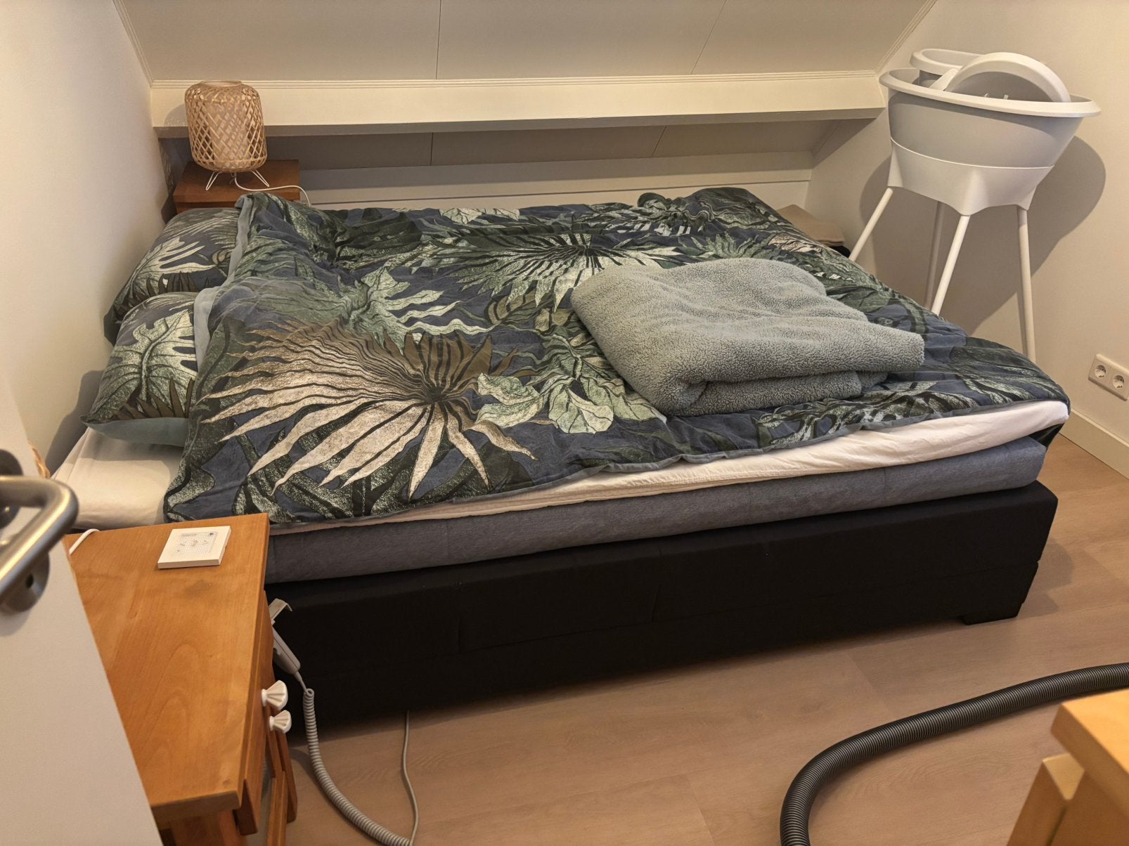 Elektrisch verstelbaar boxspring / bed Swiss Sense, Ophalen, Verstelbaar, Tweepersoons, Zo goed als nieuw