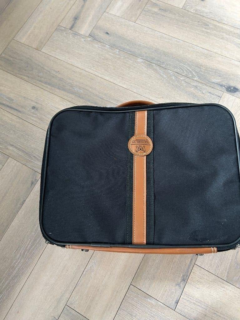 Mc Heggen reistas/koffertje - Zwart met bruine accenten, Ophalen, Overige materialen, Gebruikt, 50 tot 60 cm