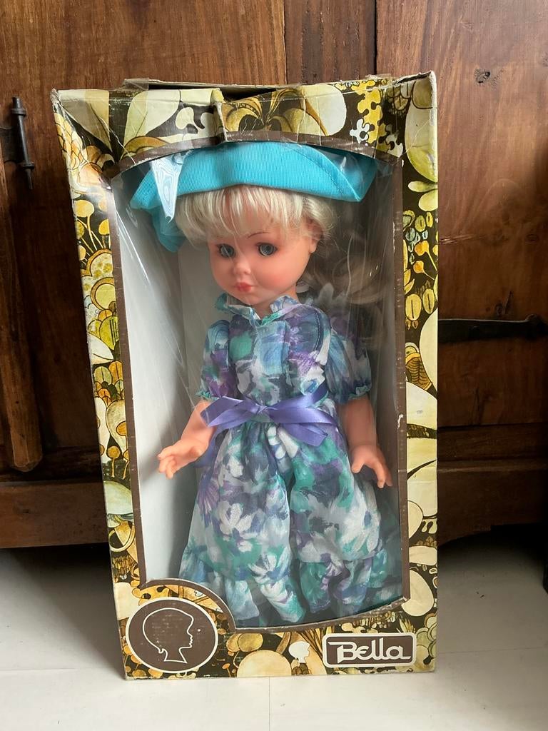 Vintage Bella pop in originele doos - Nieuwstaat, Verzamelen, Poppen, Ophalen of Verzenden, Nieuw, Overige typen