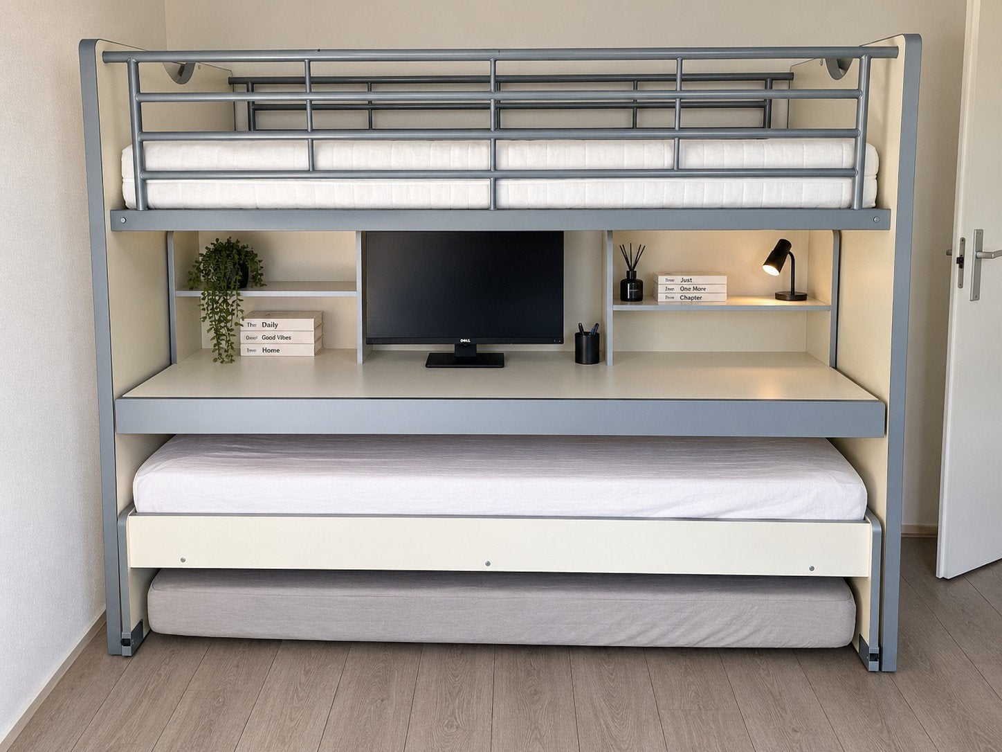 3-persoons hoogslaper met bureau + 3 matrassen, Ophalen, Gebruikt, 90 cm, Eenpersoons
